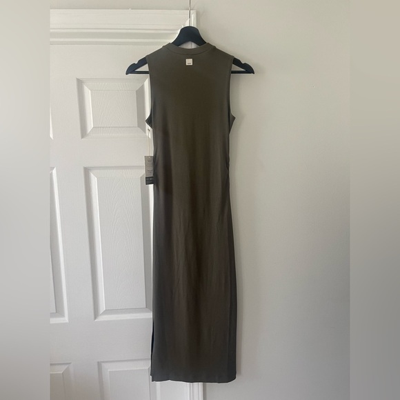 Vuori Pose Sands Dress NWT - Picture 2 of 5